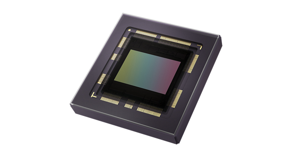 thumb-teledyne-e2v-expands-its-emerald-image-sensor-family-with-new-compact-global-shutter-32mp-sensor.jpg